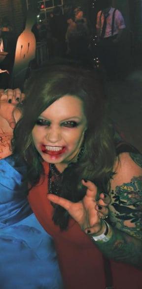 25P THICK TATooed MILF Lauren