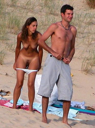 25P Naked girls changing