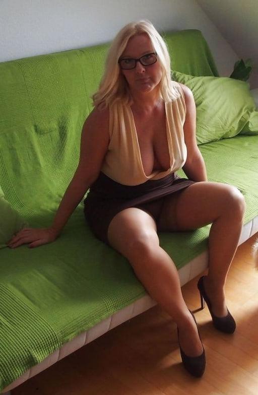 25P Hot MILF &amp; GILF's