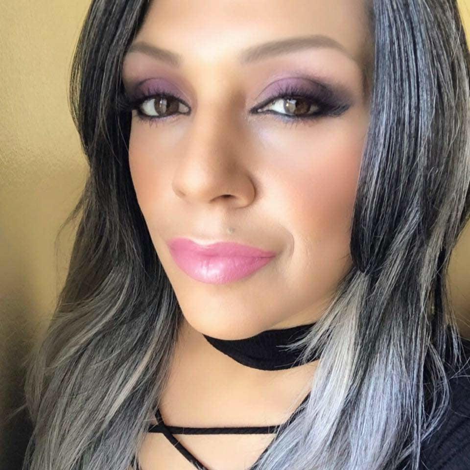 25P Sexy Gigi face and her feets... MILF HOTTIE