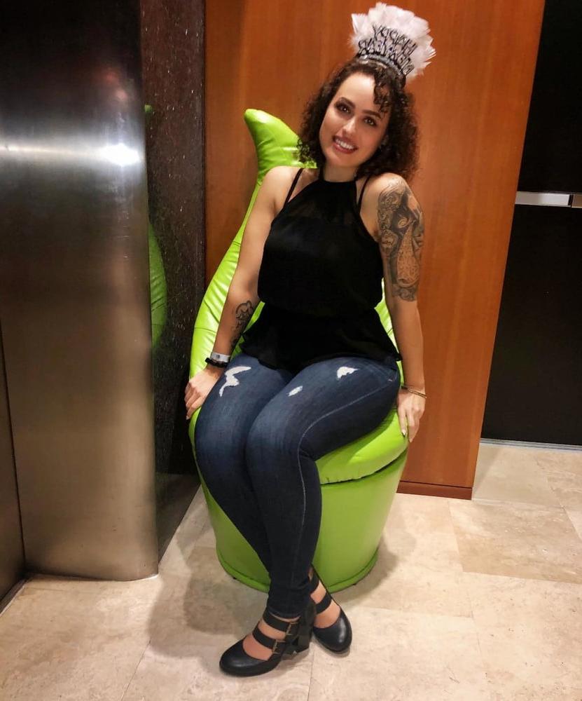 25P Sexy teacher from USA