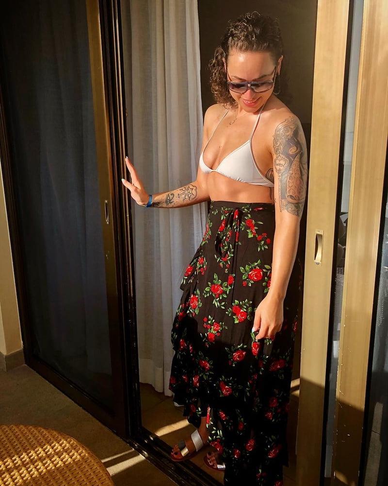 25P Sexy teacher from USA