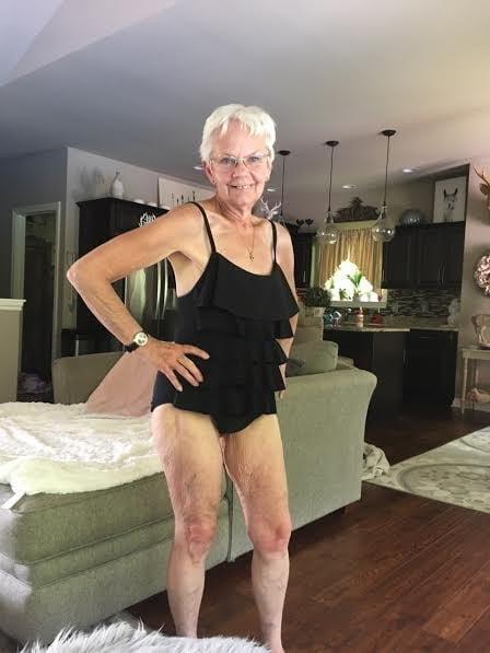 25P Granny Nut Busters Bra and Panties