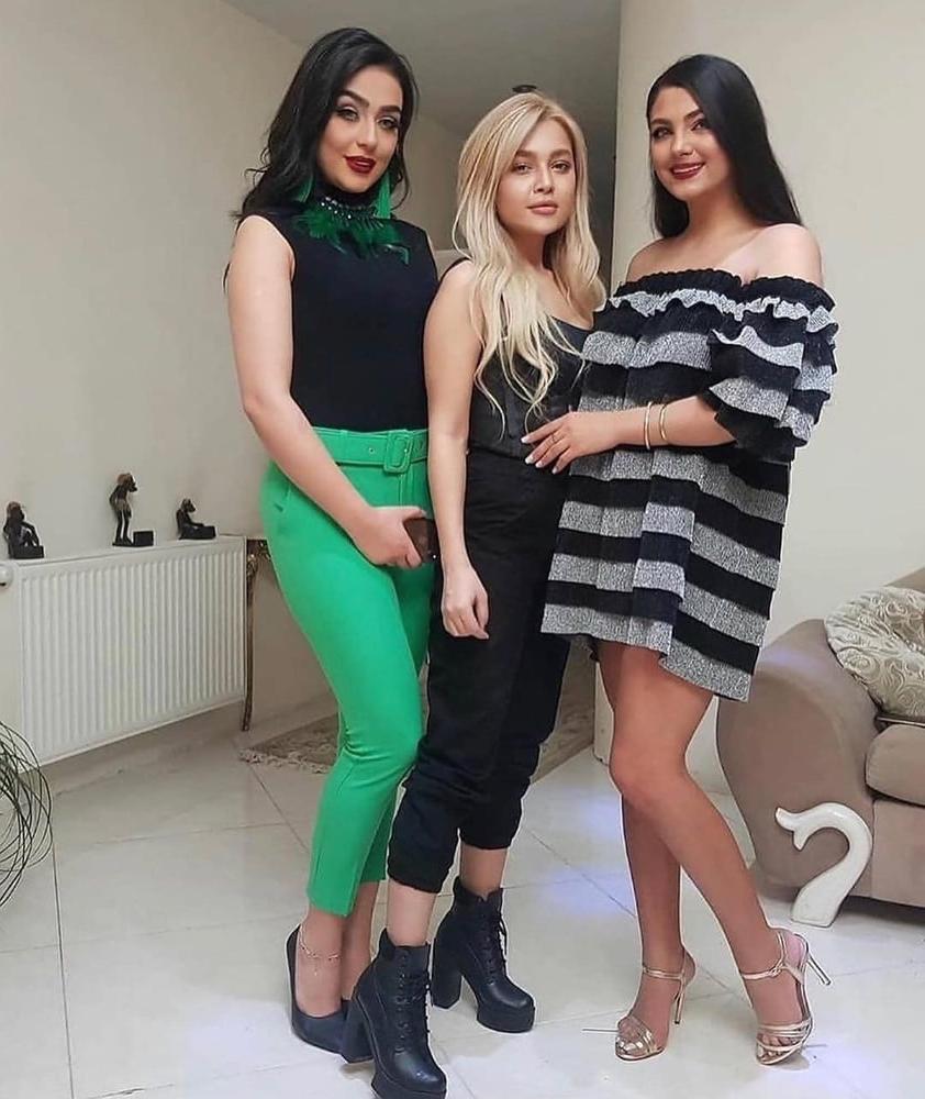 25P Lesbian girls (Iran) 3