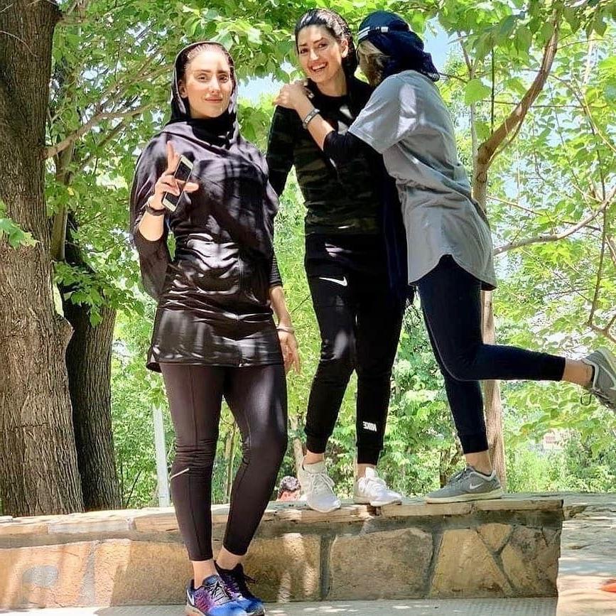 25P Lesbian girls (Iran) 3