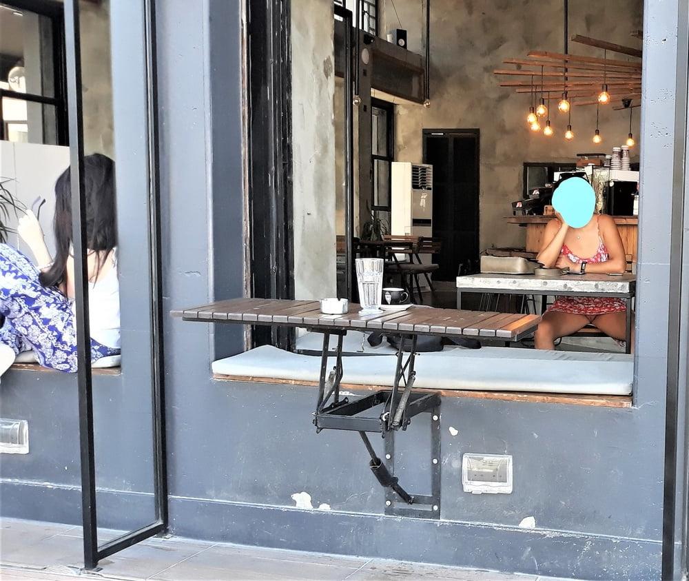 12P bald cunt on display in cafe