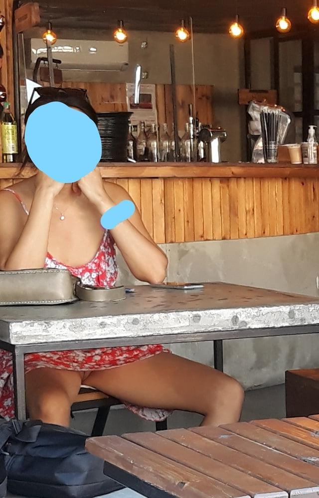 12P bald cunt on display in cafe