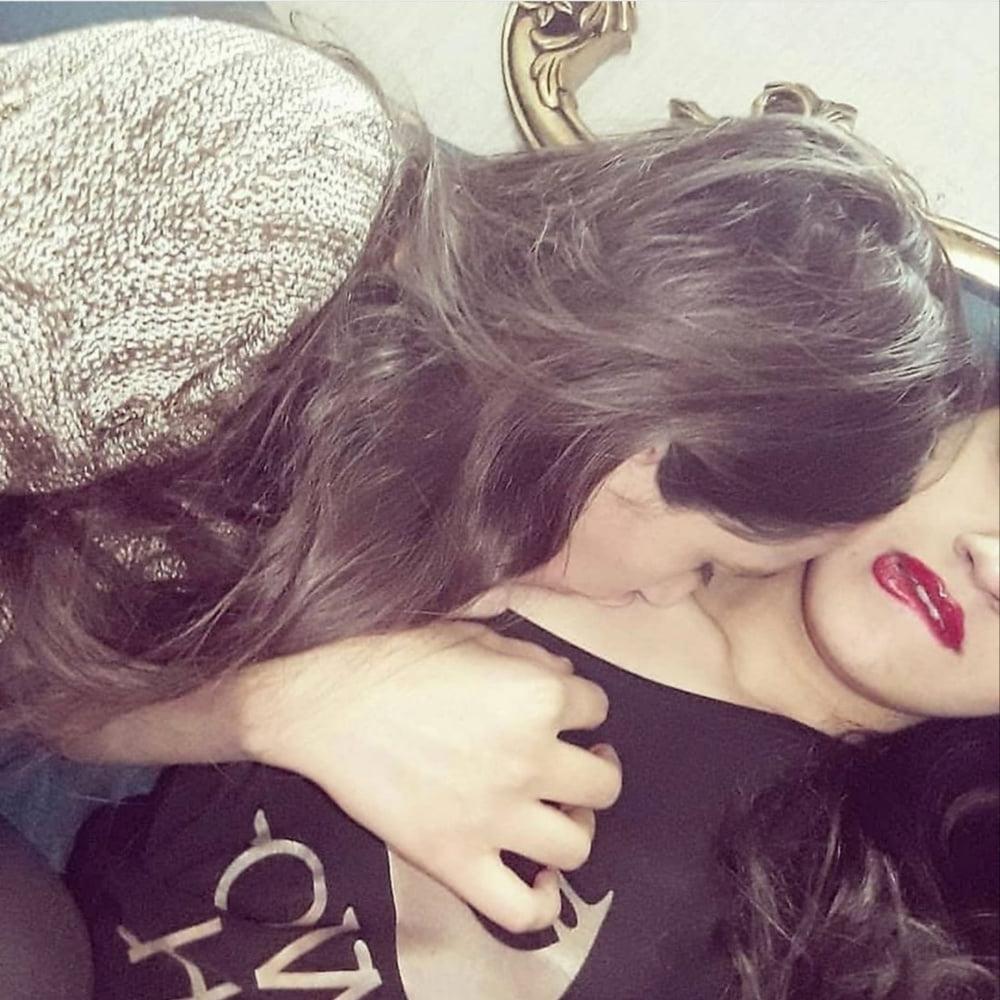 25P Lesbian girls (Iran) 2