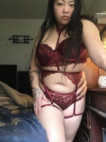 25P Asian BBW Slut show ass, big tits, pussy and suck dick