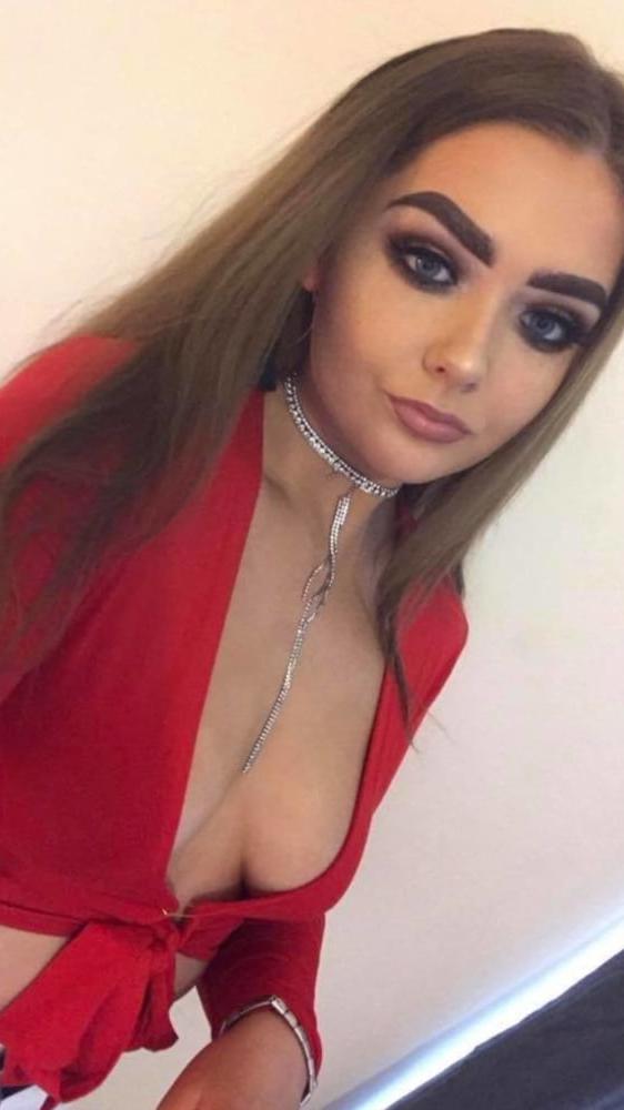 25P No Bra 26