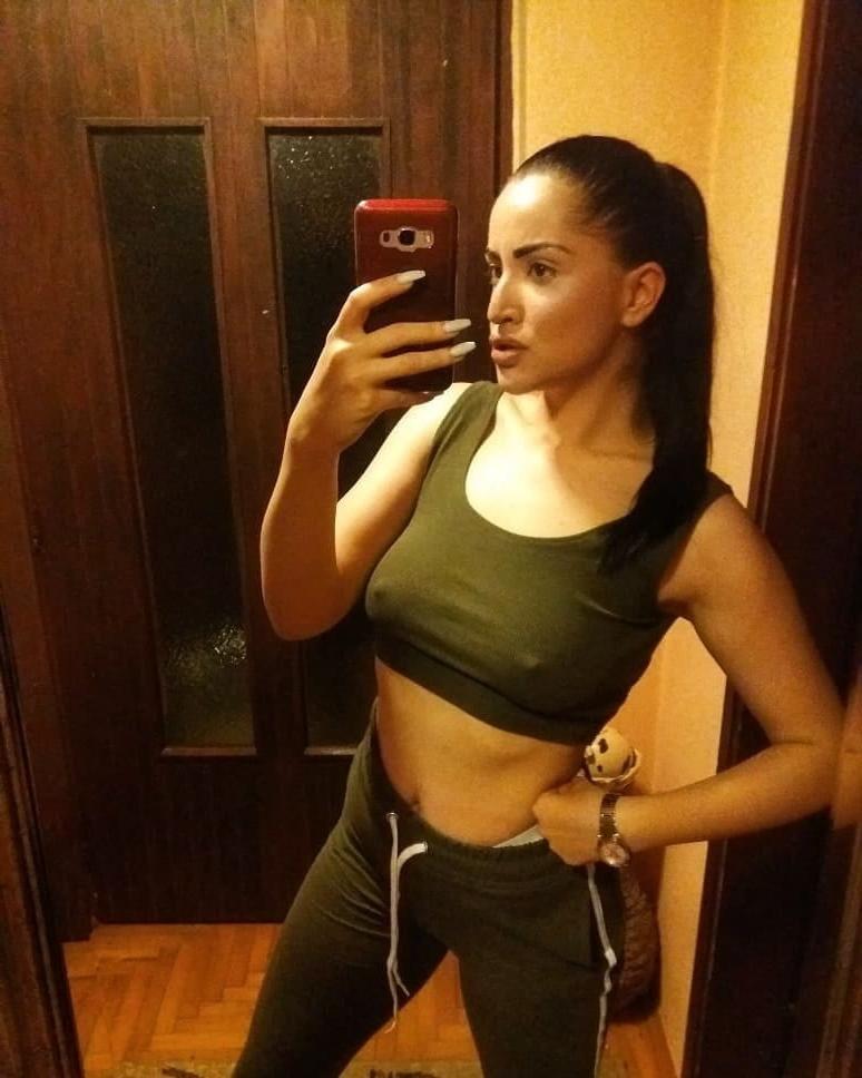 25P No Bra 25