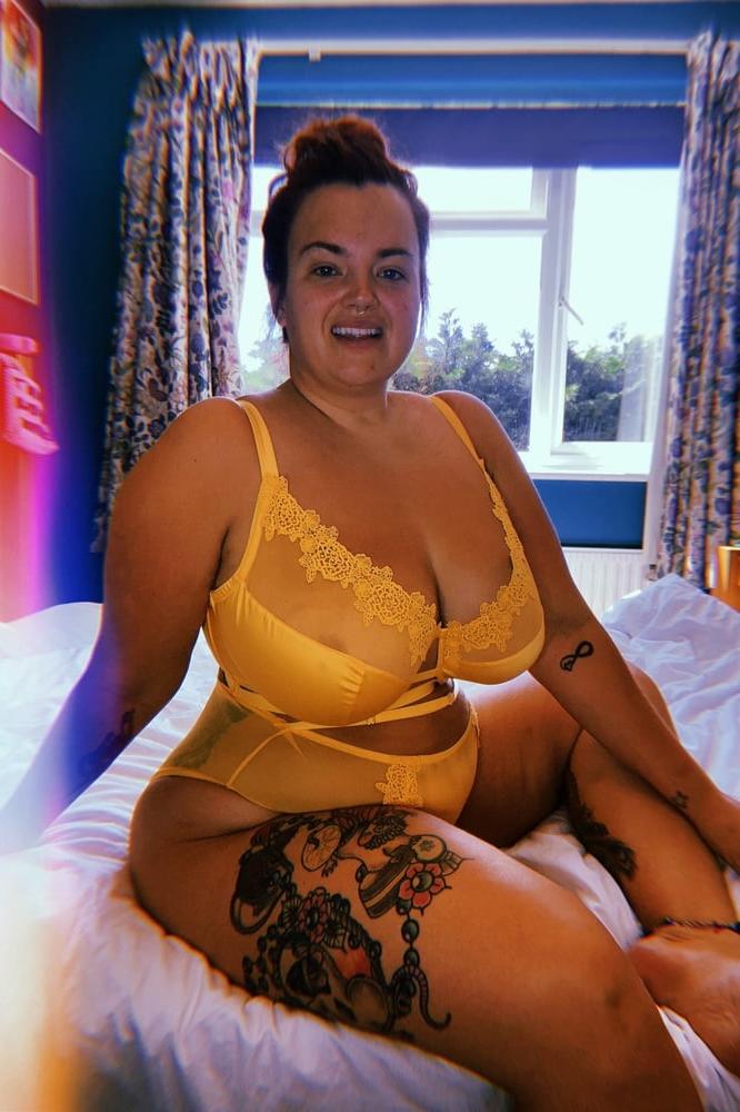 25P BBW SEXY BRA (GEORGINA HORNE)