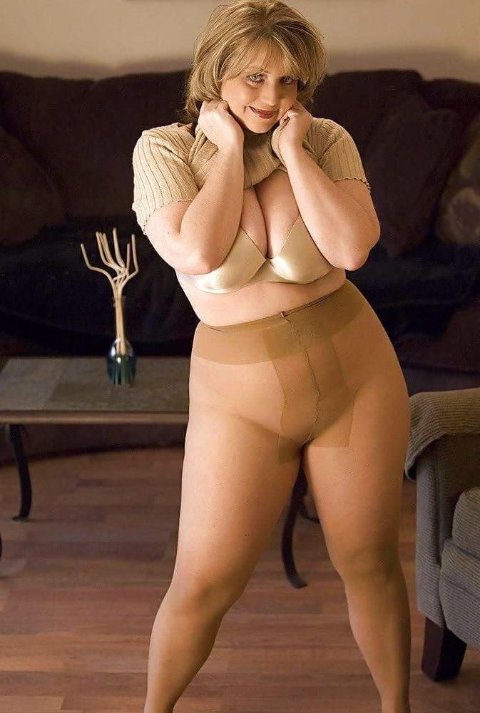 25P Girls I Like 98, their tender fleshy thighs