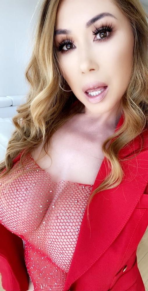 25P Amazing Bimbos - Horny Plastic &amp; Fake Tits Sluts 69