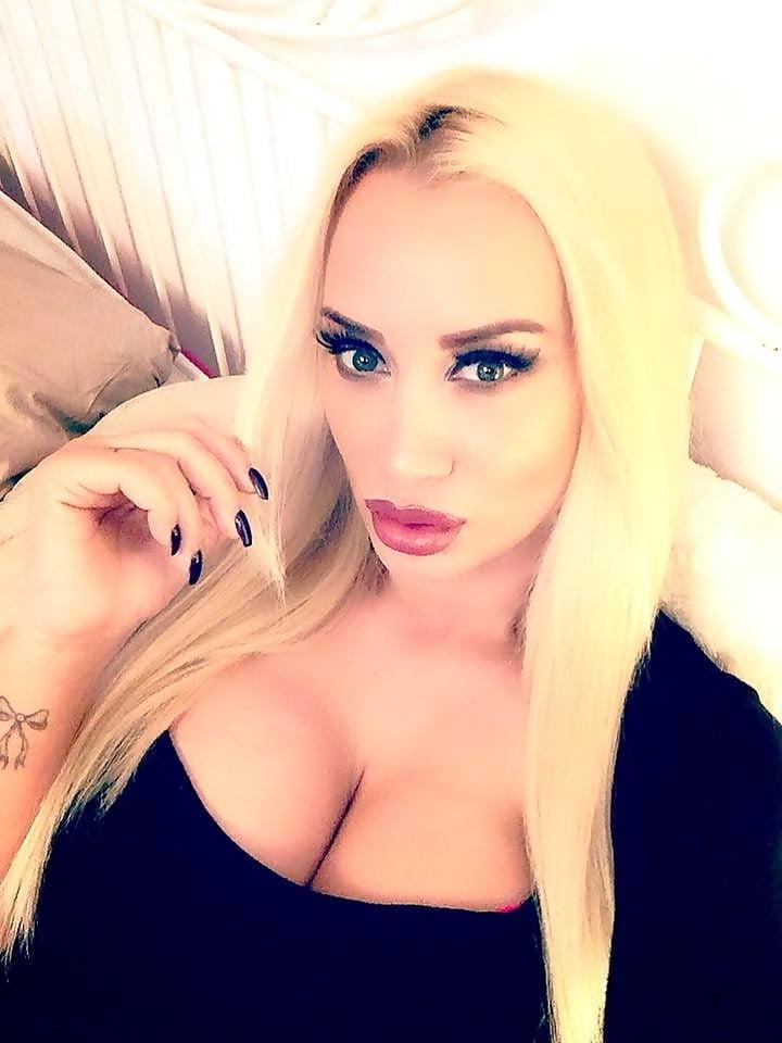 25P Amazing Bimbos - Horny Plastic &amp; Fake Tits Sluts 69