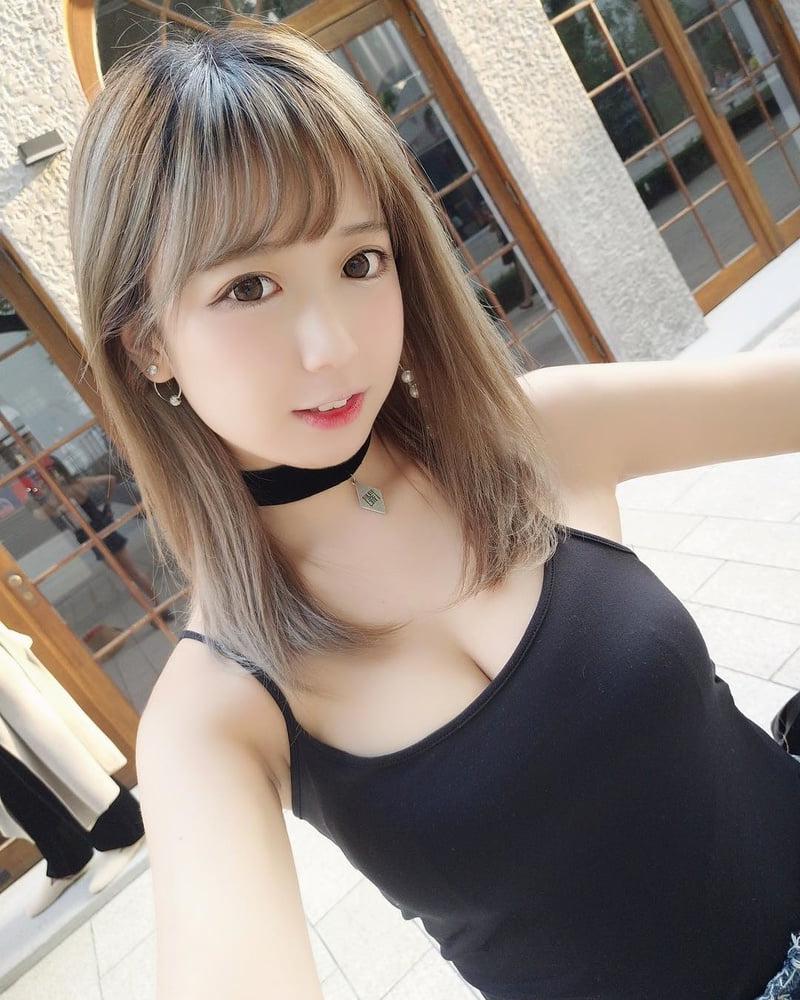 25P Epic Asian Girls