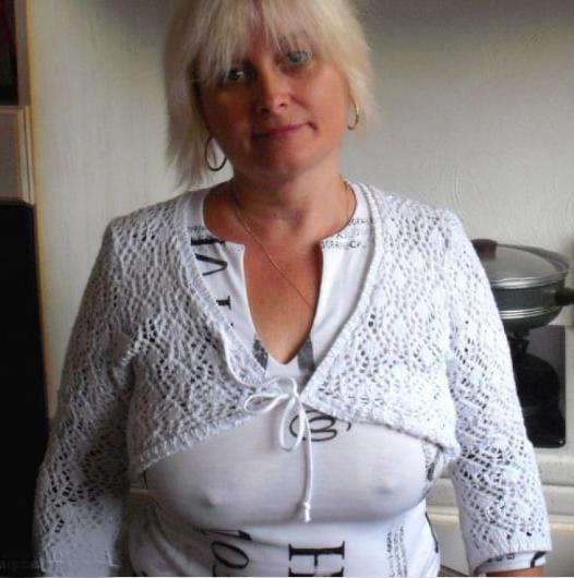 20P see through no bra - transparence 62