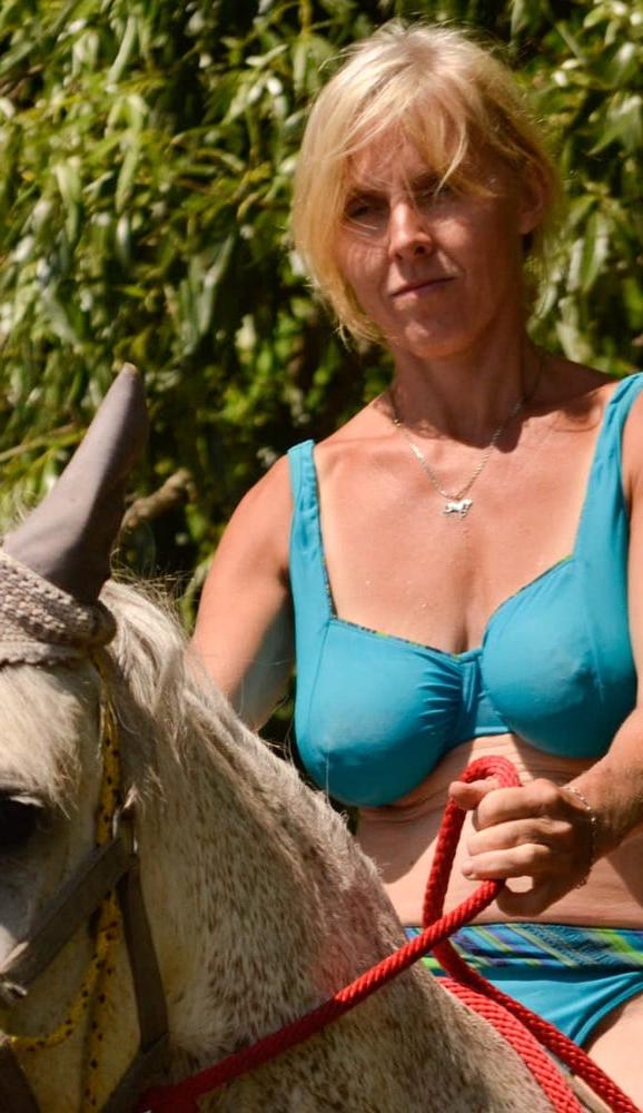 14P Gorgeous Blonde Milf, Gilf, Nipples, Bikini