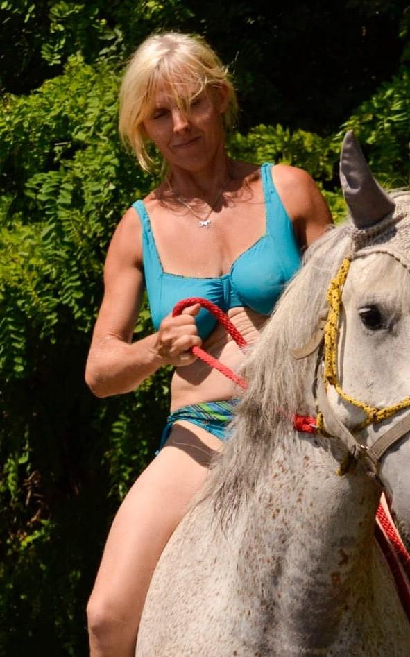 14P Gorgeous Blonde Milf, Gilf, Nipples, Bikini