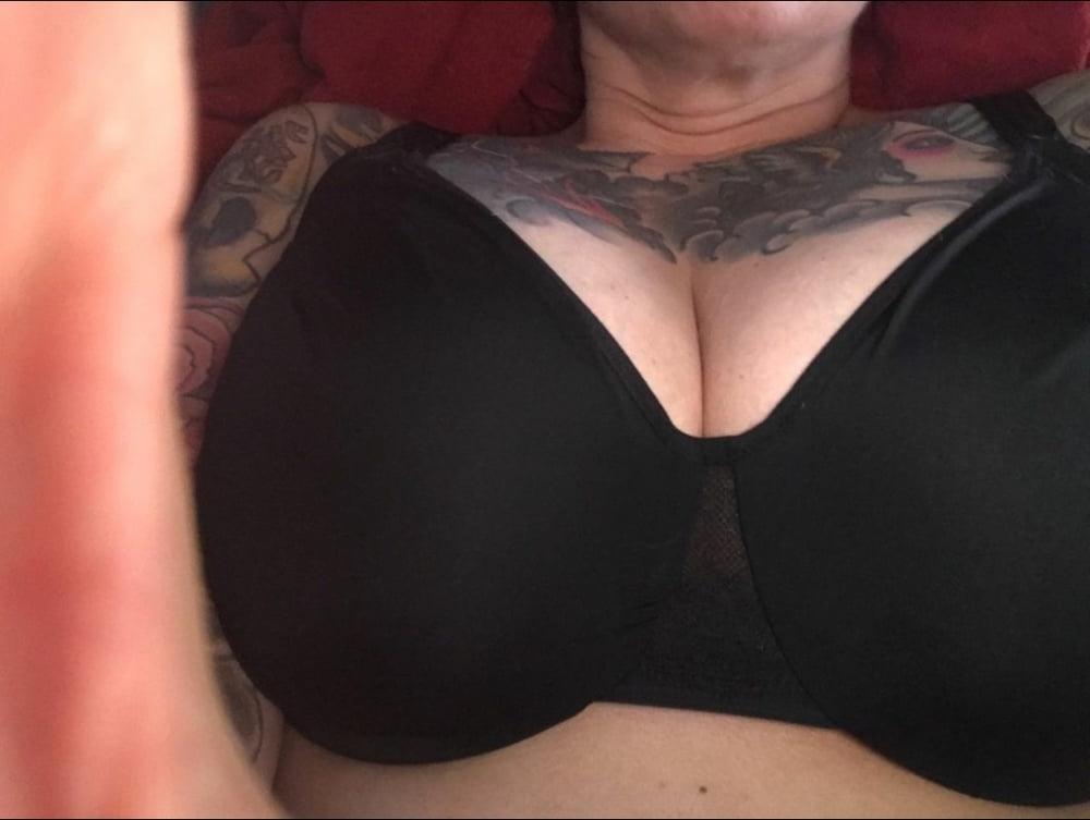 14P Cheating milf exposed