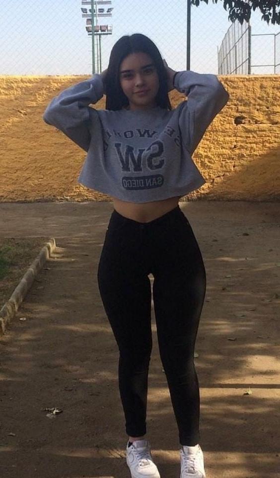 16P Sexy sports girls