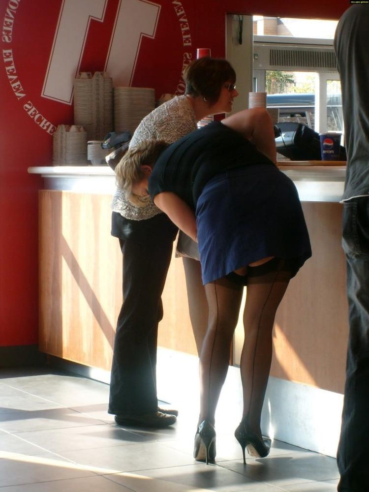 25P Girls I Like 86, Upskirts