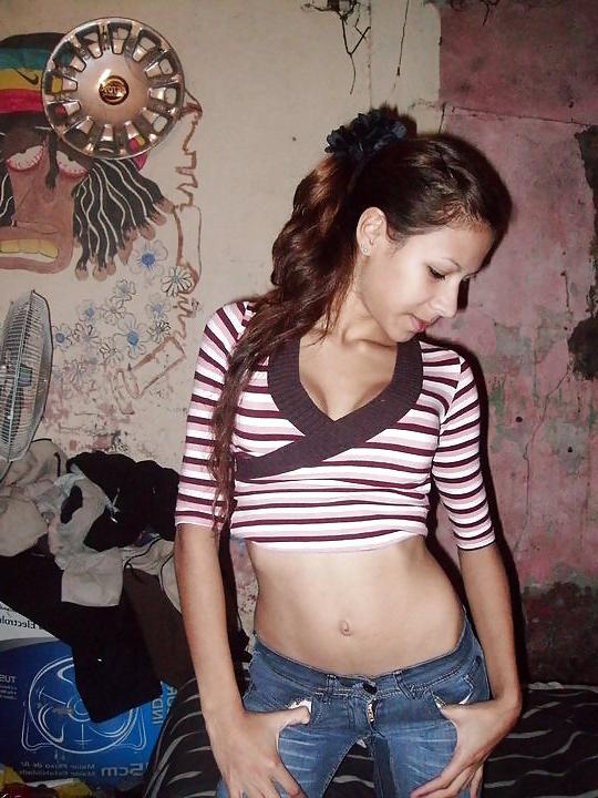 25P Mexican Teen Girls