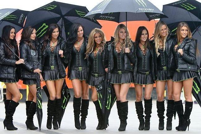 25P 04 - Paddock Girls