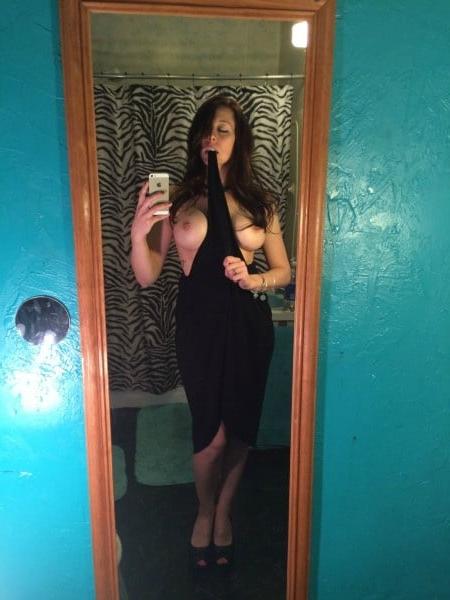 21P Milf  Posing