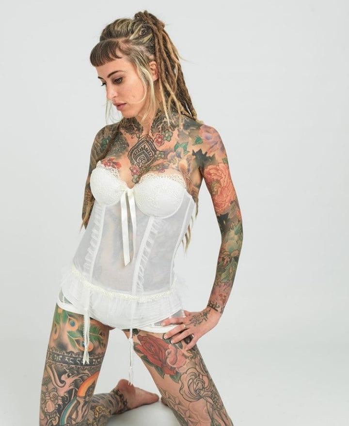 25P Alt Girls 187