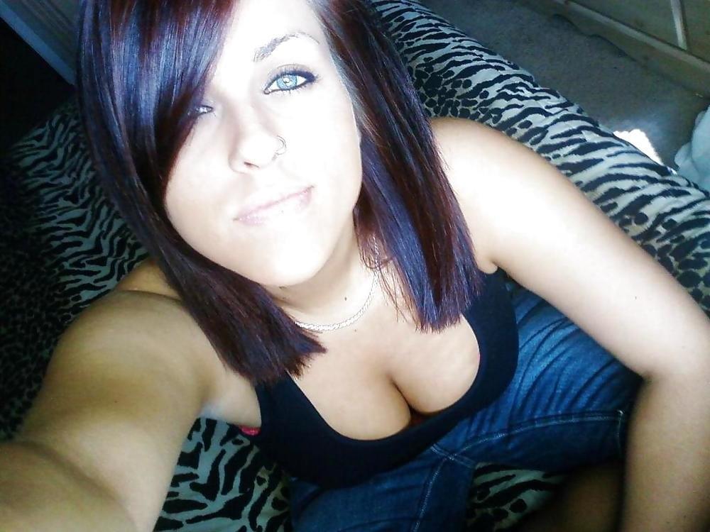 25P Selfies - Pink Bra