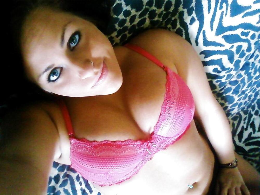 25P Selfies - Pink Bra
