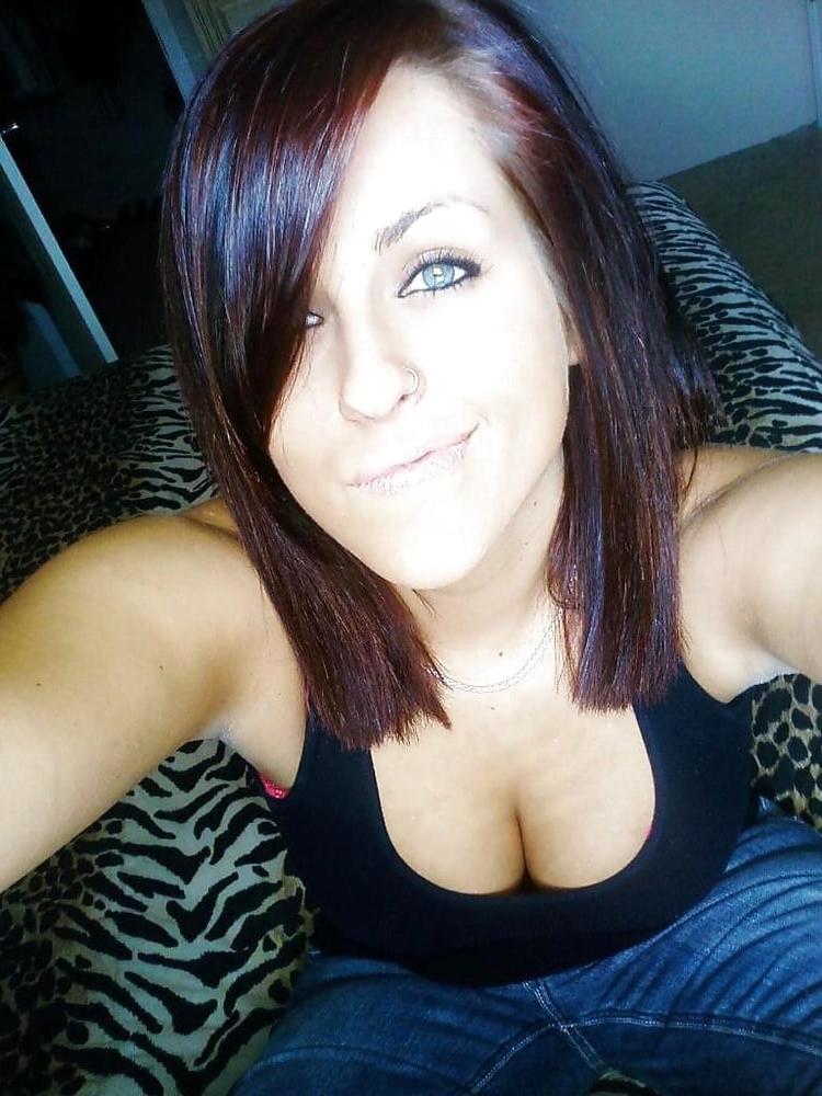 25P Selfies - Pink Bra