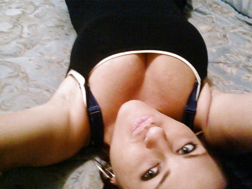 25P Selfies - Pink Bra