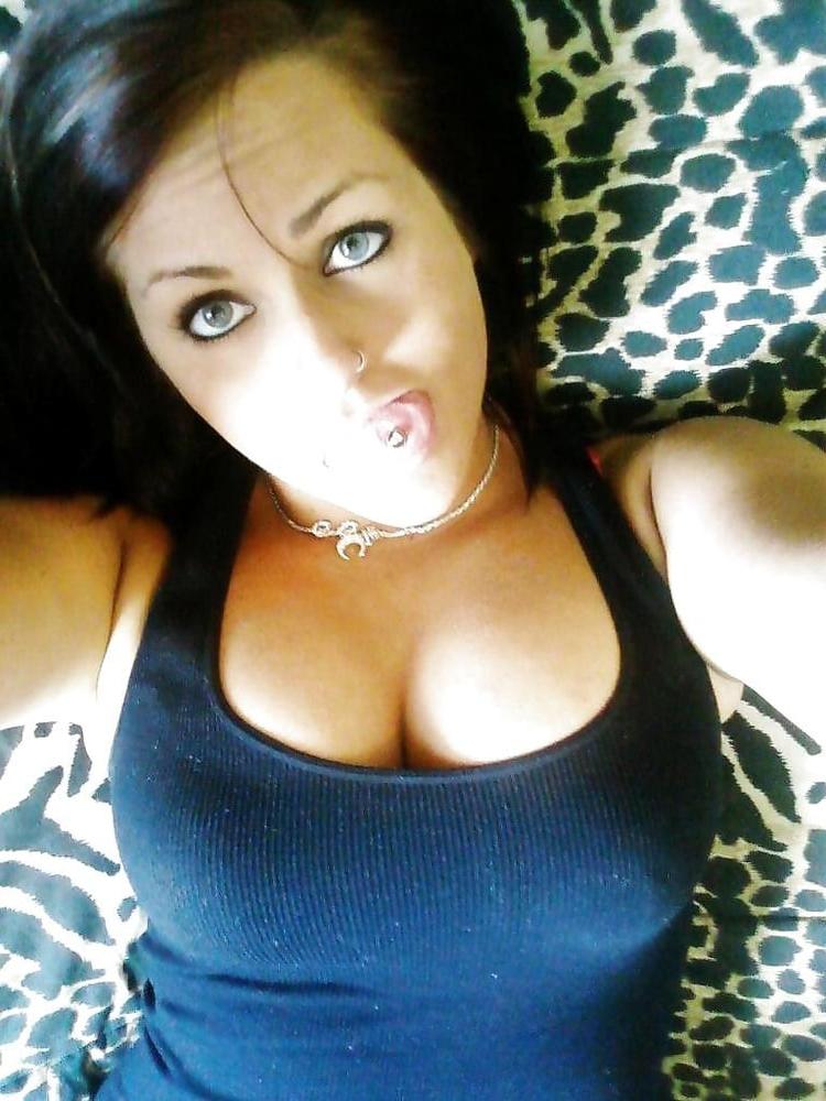 25P Selfies - Pink Bra