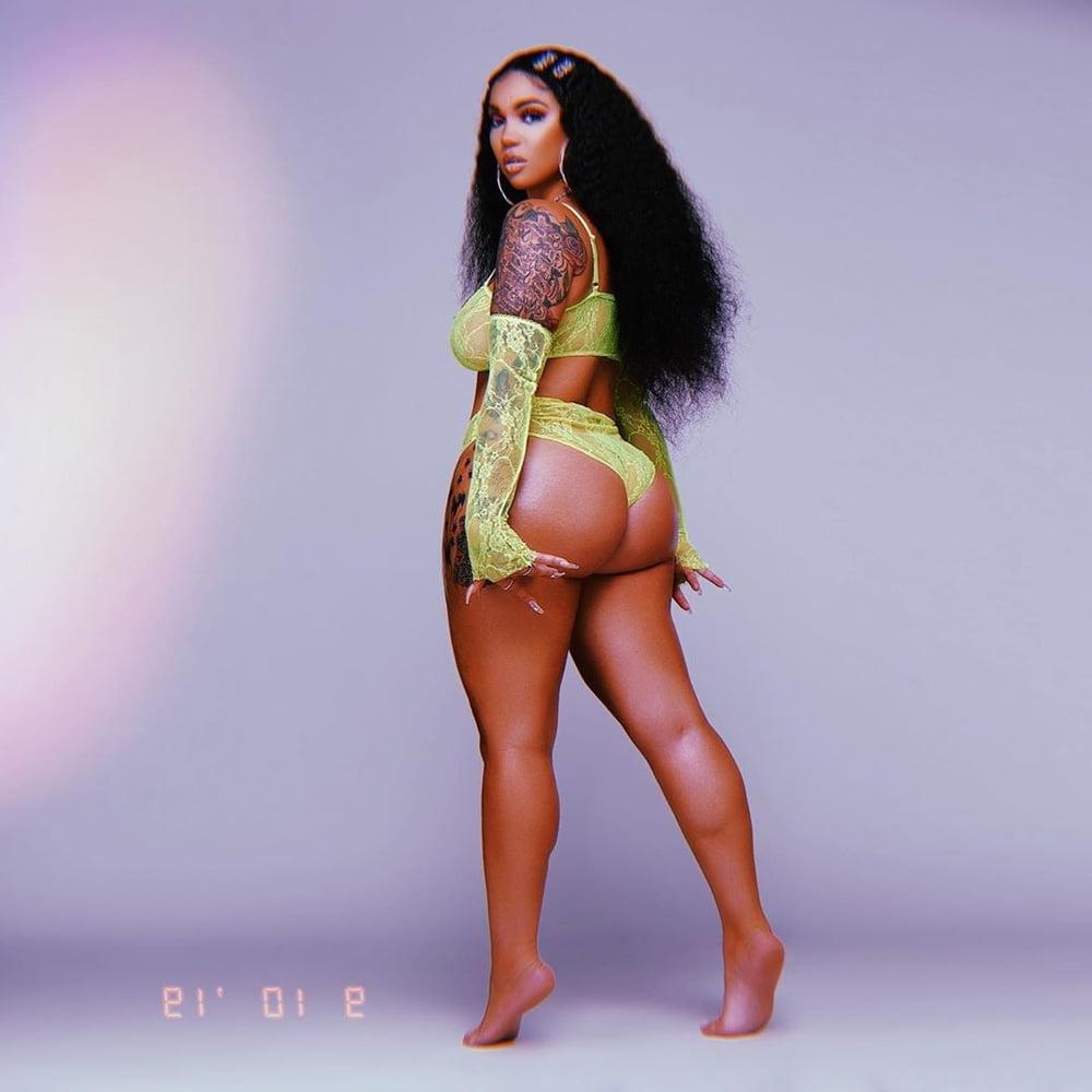 25P Sexy Thick Women 15