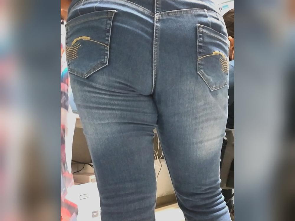 19P Madura del trabajo - Mature coworker Mexican Matute at work