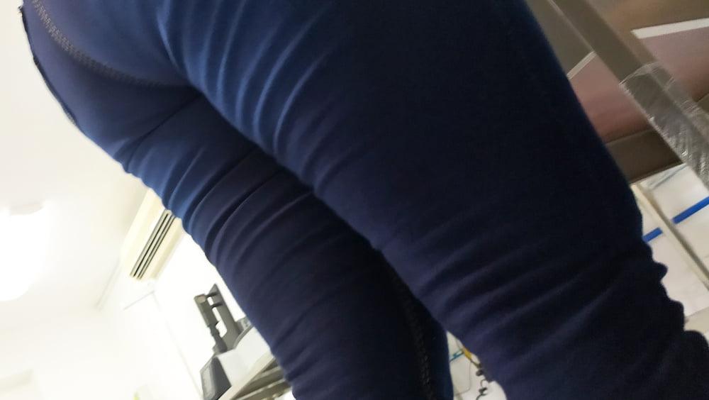 19P Madura del trabajo - Mature coworker Mexican Matute at work