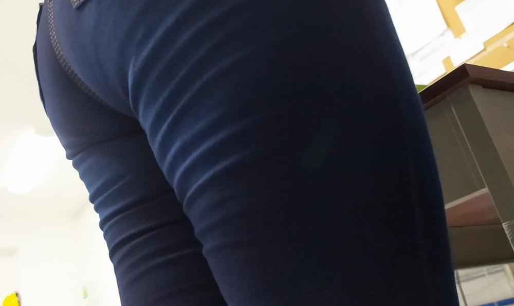 19P Madura del trabajo - Mature coworker Mexican Matute at work