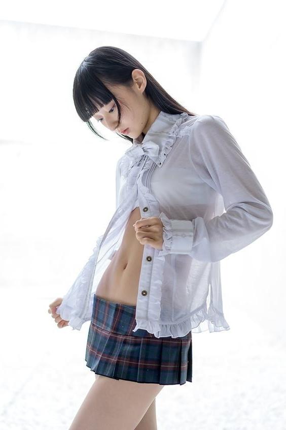 25P Sexy tummies on sexy Asian girls 2