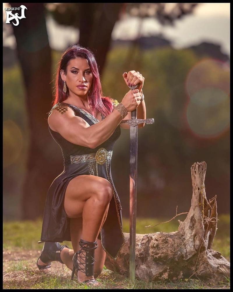 25P Nadia Capotosto! Thick Strong Gorgeous!