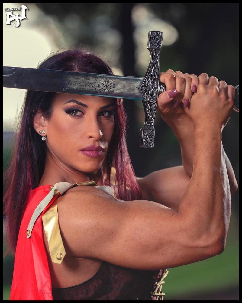 25P Nadia Capotosto! Thick Strong Gorgeous!
