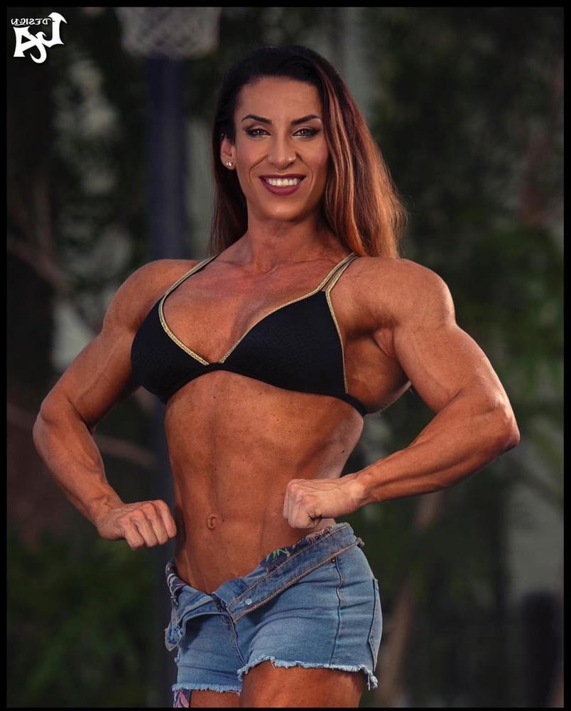 25P Nadia Capotosto! Thick Strong Gorgeous!