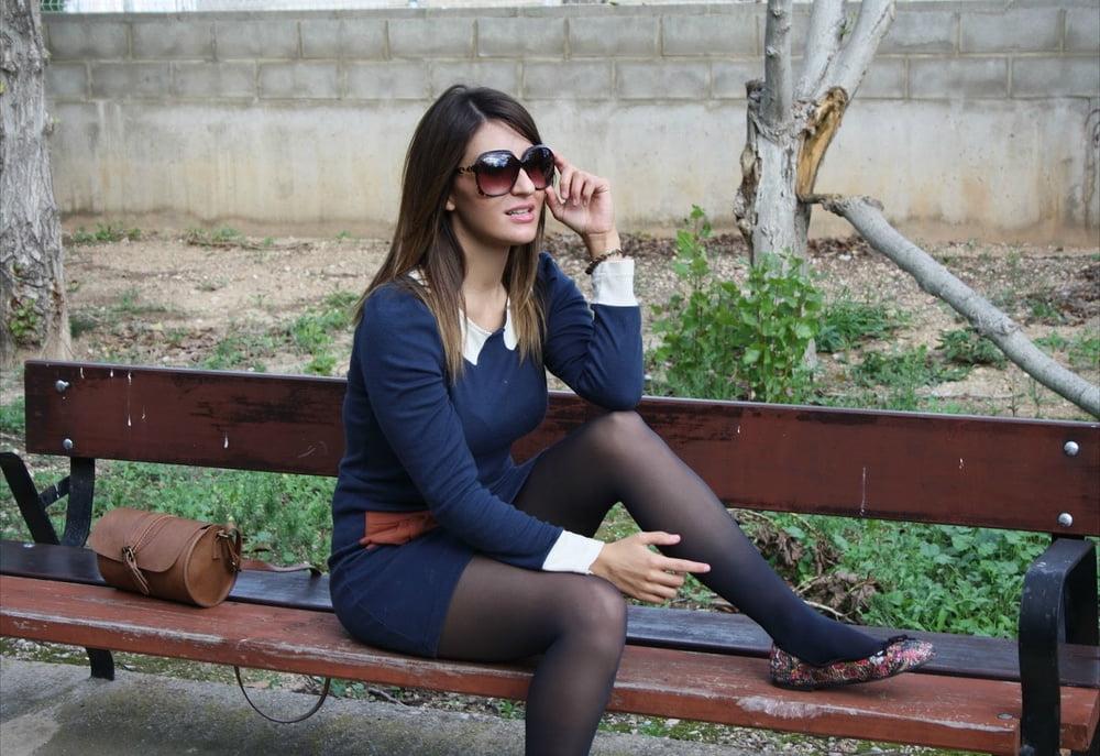 25P sexy bench girls to enjoy