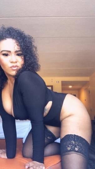 25P Thick Asian Escort Payton Cartier Exposed