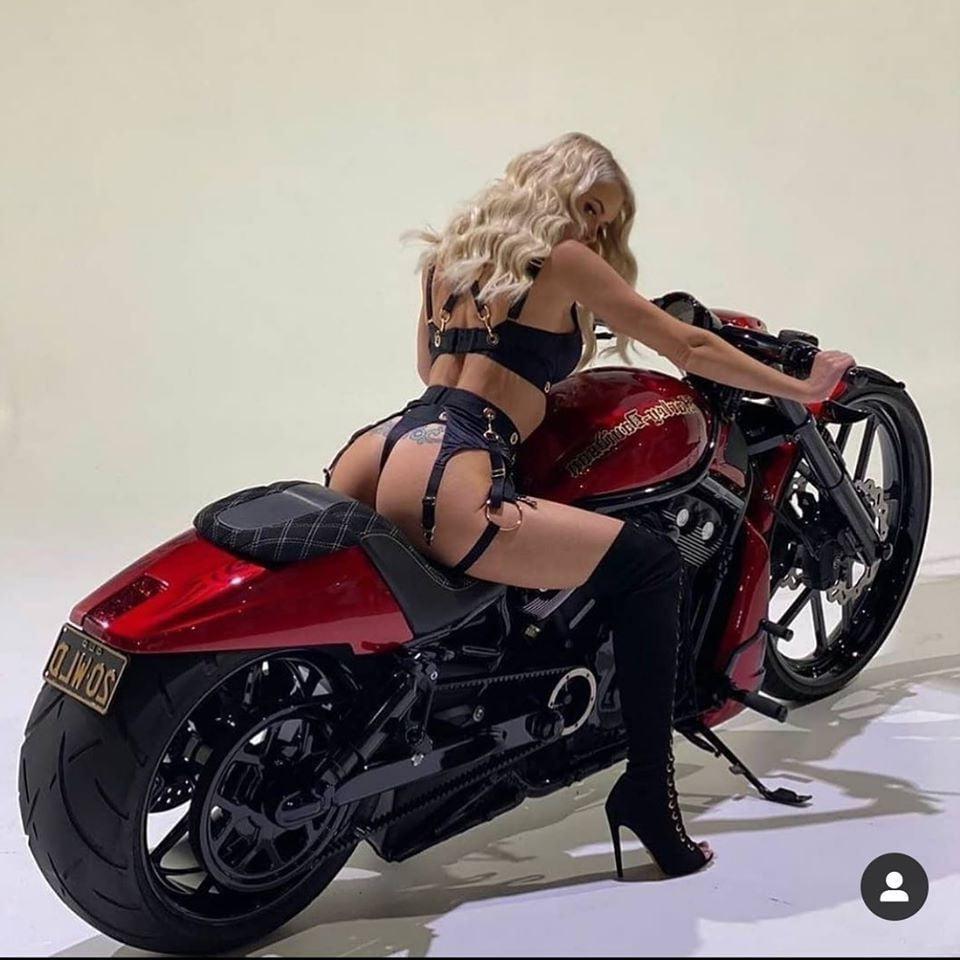 25P biker babes