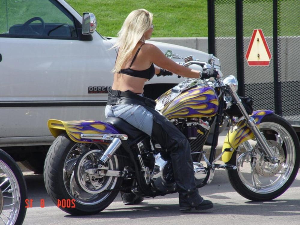 25P biker babes