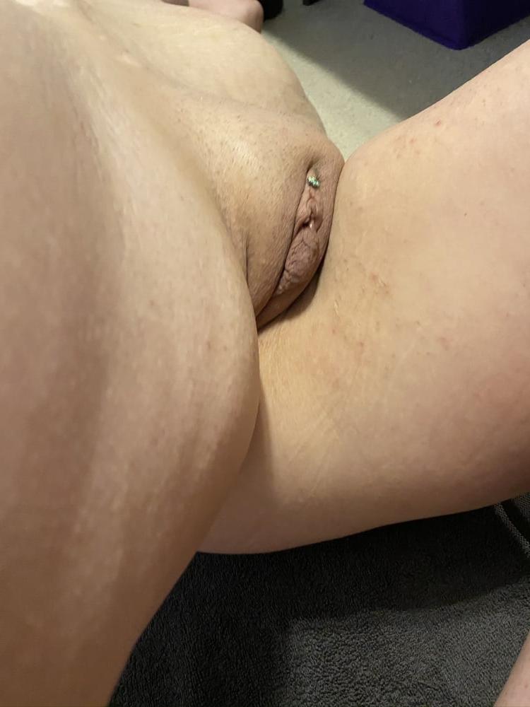5P Wife's Big Pussy