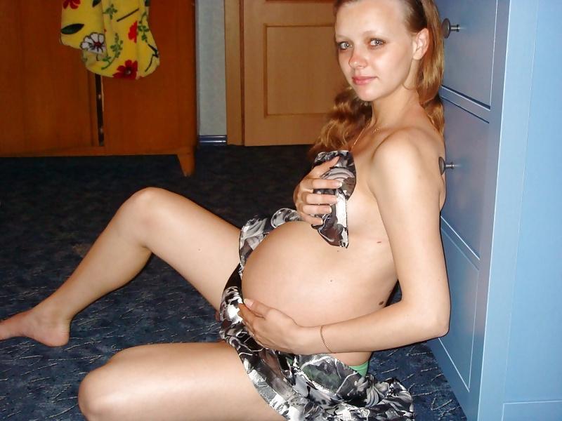 19P Pregnant girl