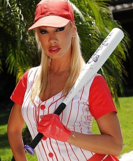 25P Sandy Baseball Slut
